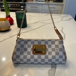 Louis Vuitton Eva handbag with shoulder strap